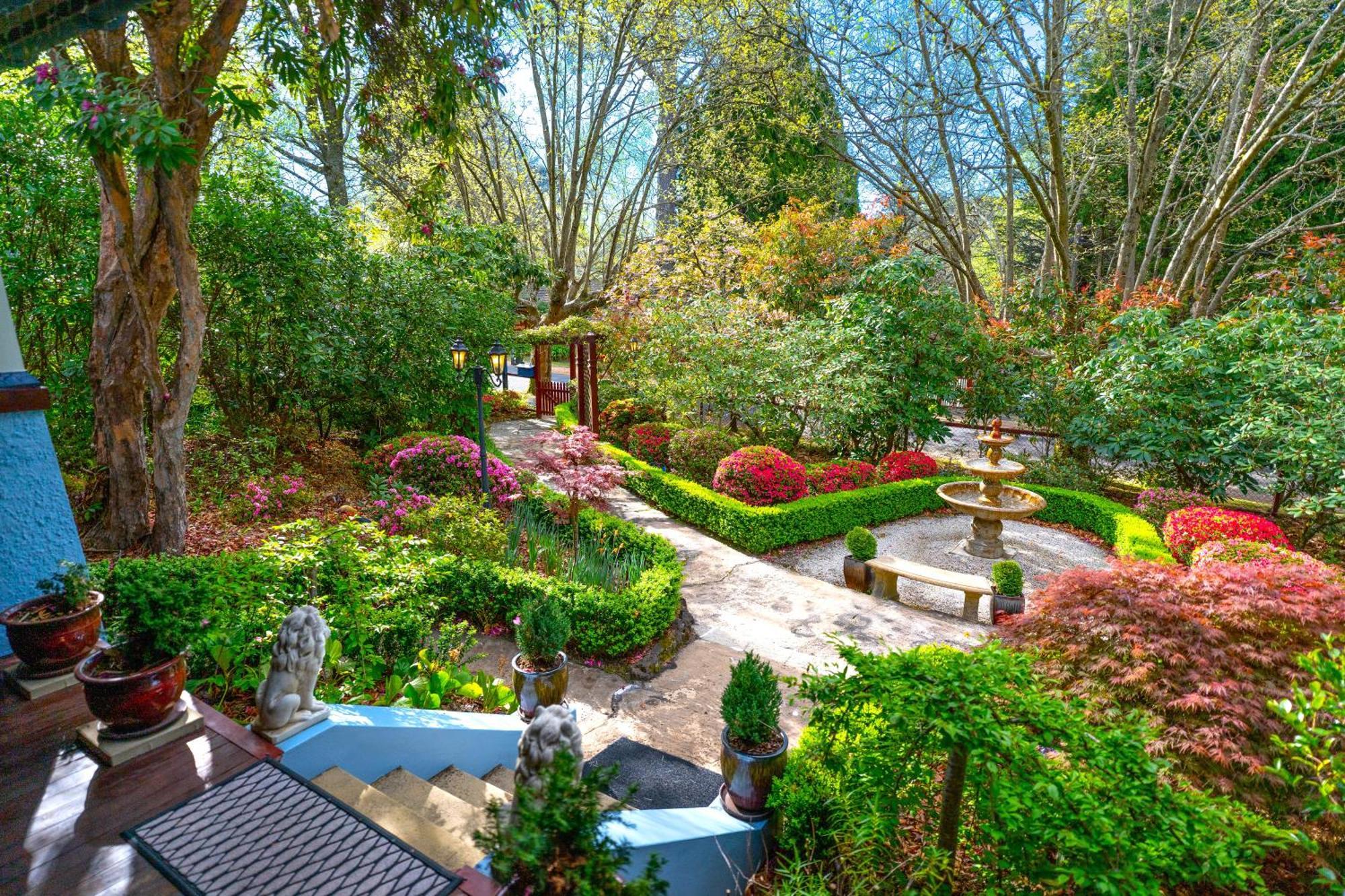 Kubba Roonga Guesthouse - Boutique Luxury Spa Retreat & Gardens - Blue Mountains Blackheath Exterior photo