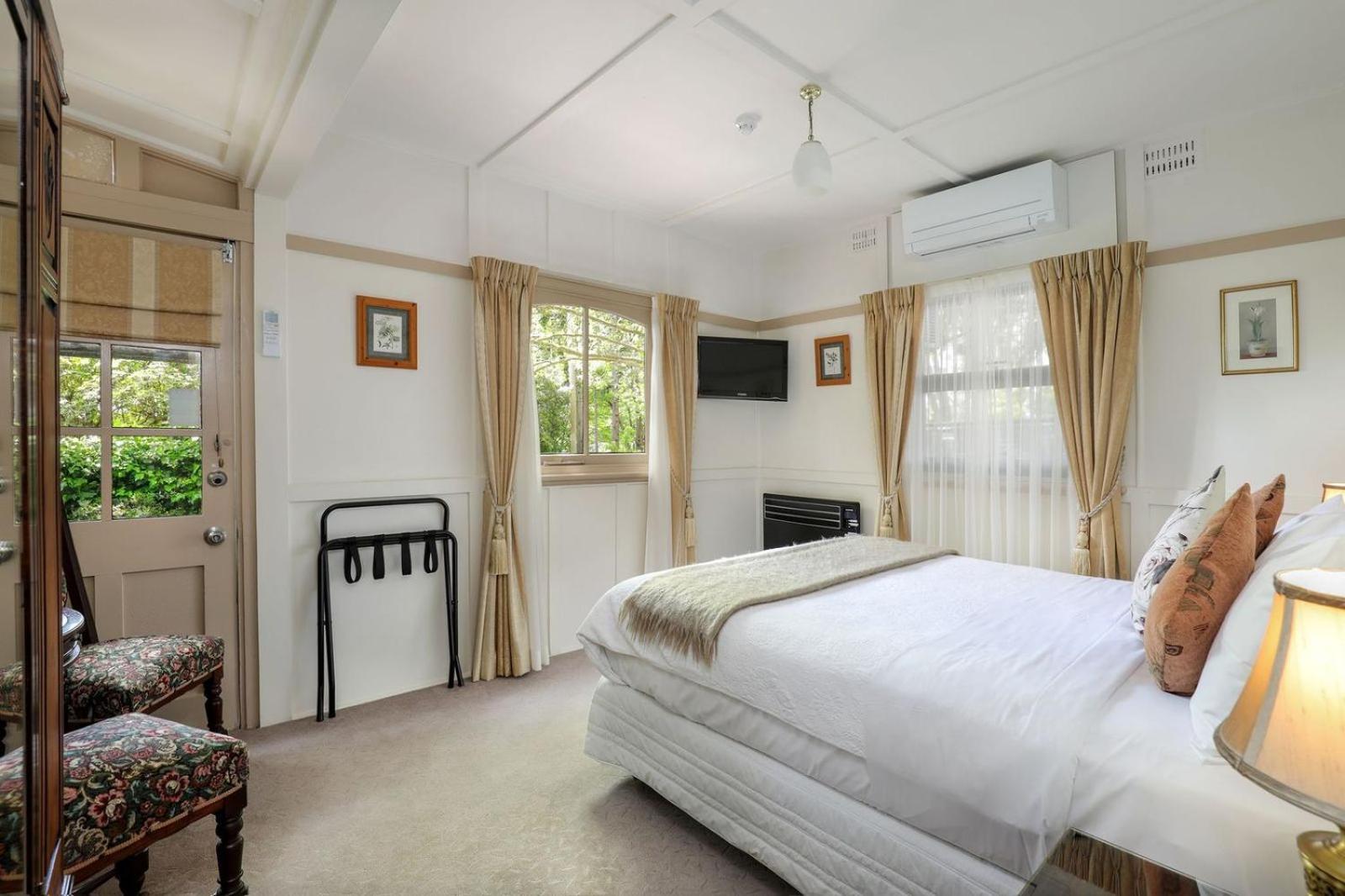 Kubba Roonga Guesthouse - Boutique Luxury Spa Retreat & Gardens - Blue Mountains Blackheath Exterior photo