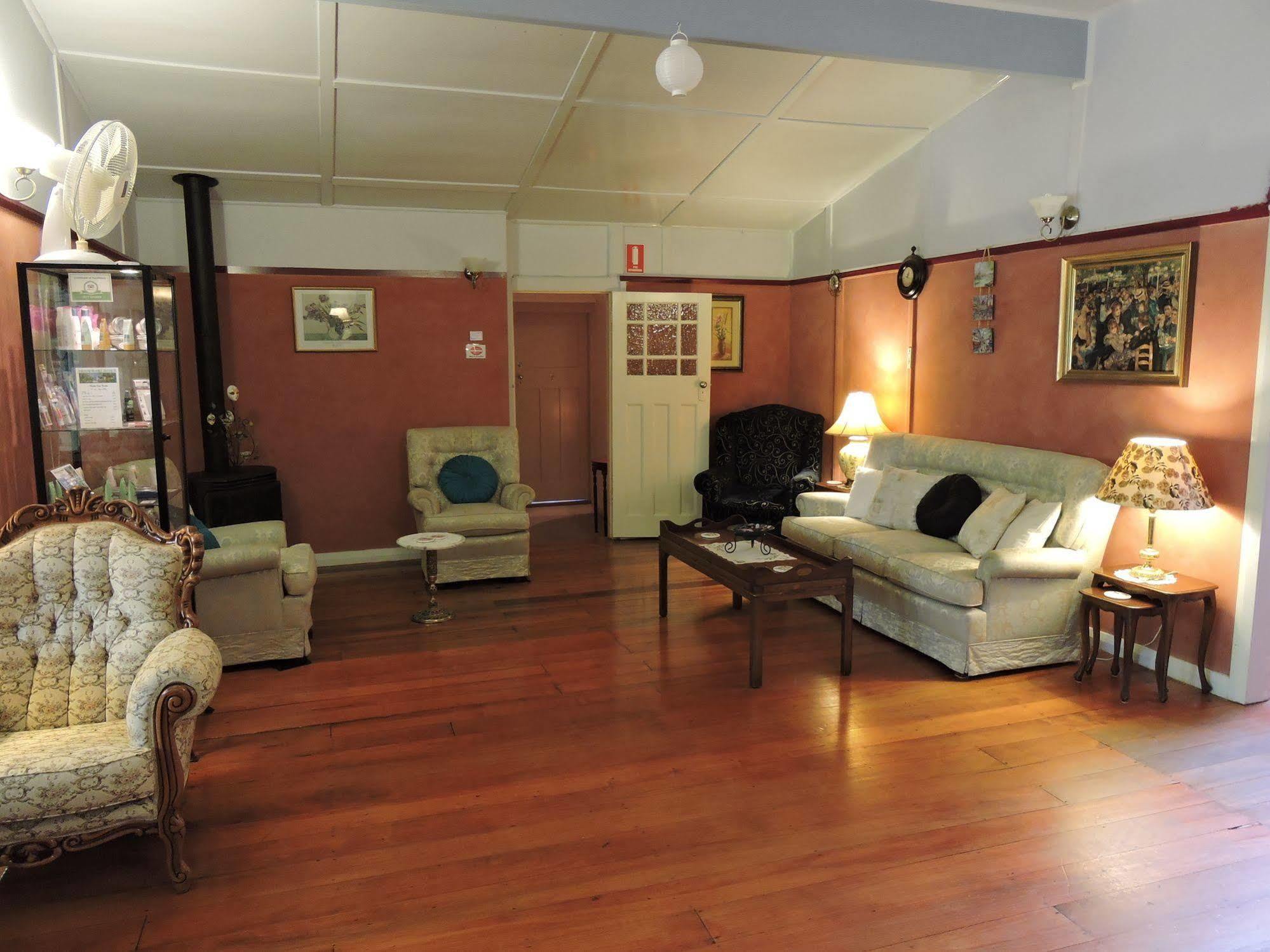 Kubba Roonga Guesthouse - Boutique Luxury Spa Retreat & Gardens - Blue Mountains Blackheath Exterior photo