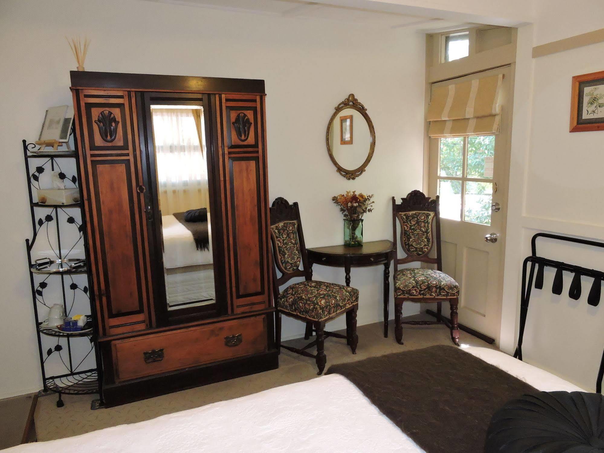Kubba Roonga Guesthouse - Boutique Luxury Spa Retreat & Gardens - Blue Mountains Blackheath Exterior photo