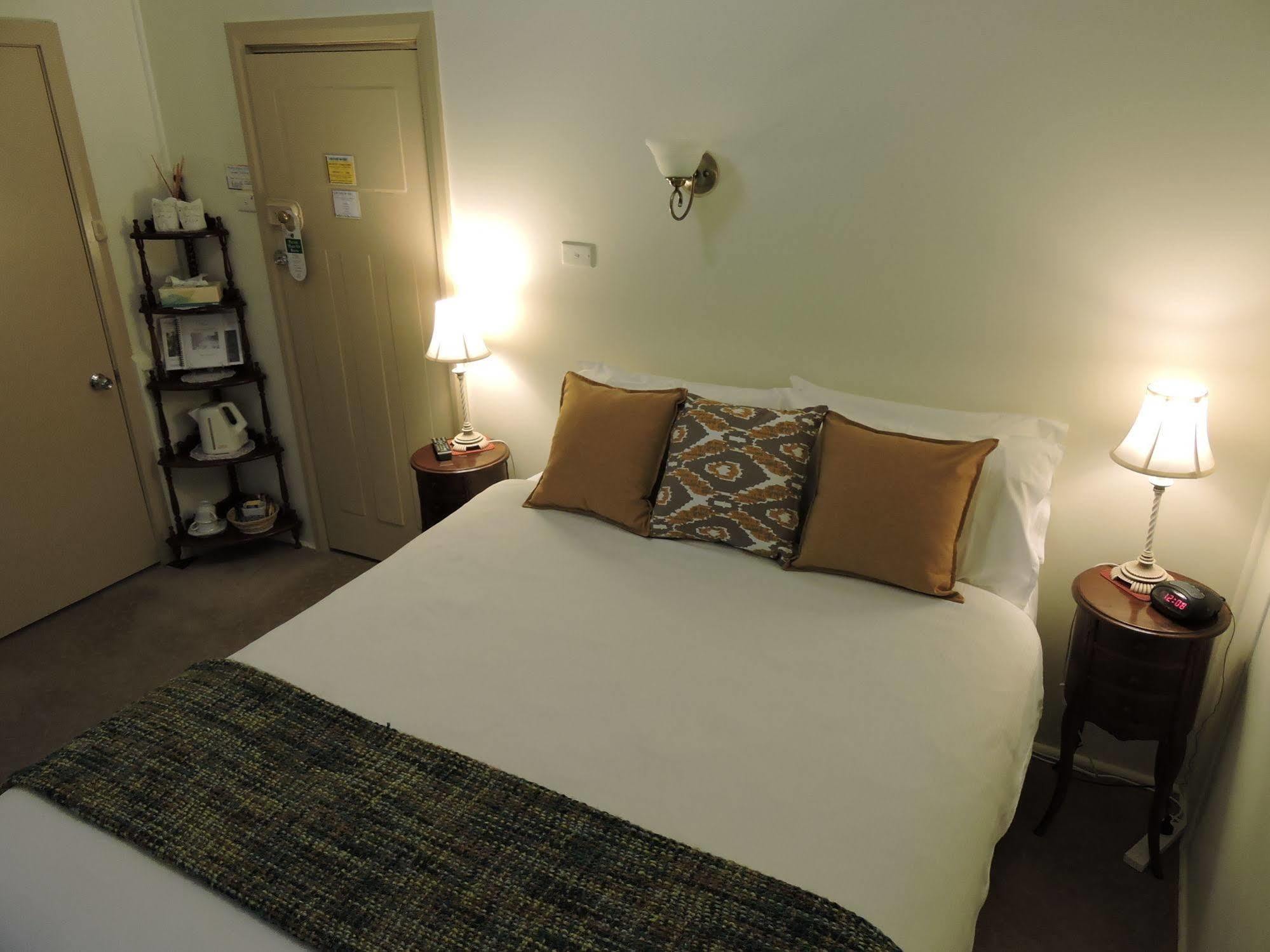 Kubba Roonga Guesthouse - Boutique Luxury Spa Retreat & Gardens - Blue Mountains Blackheath Exterior photo